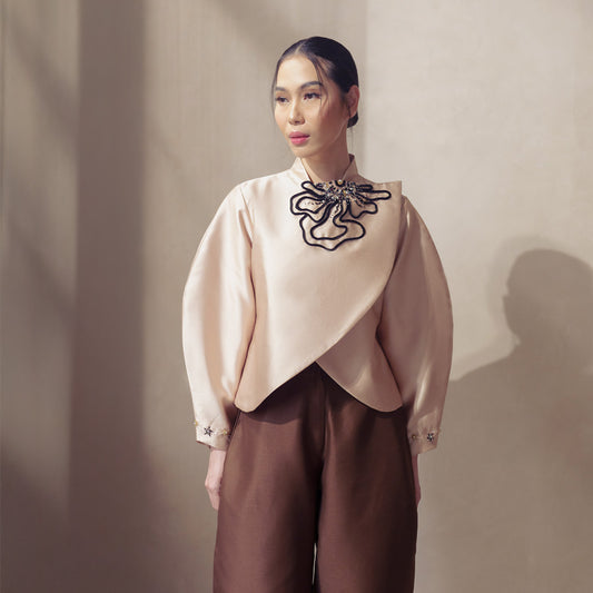 Vaelyn Top Dark Golden Pale