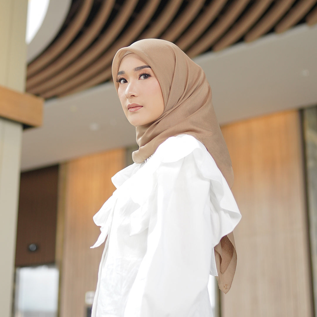 Nira Scarf Ultrafine Burnished Gold