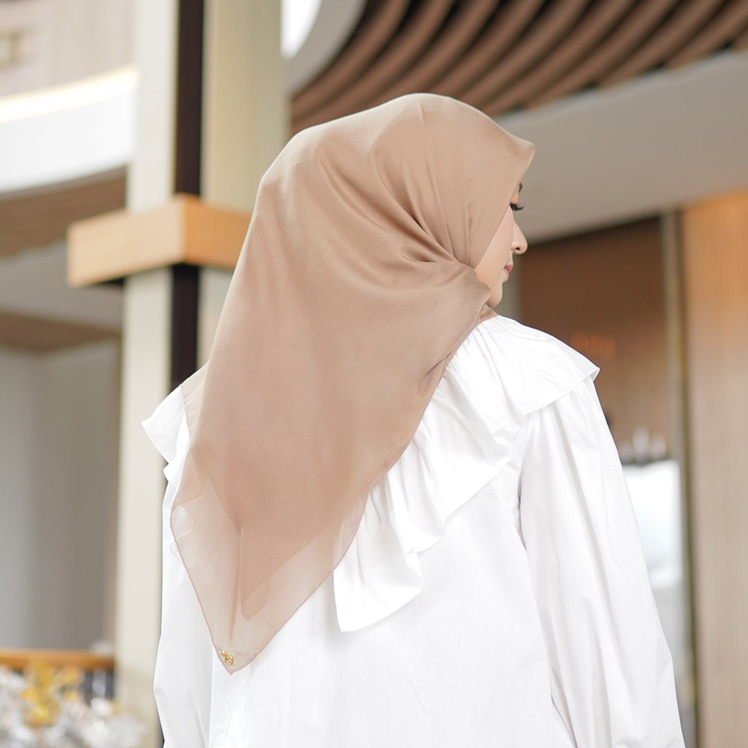 Nira Scarf Ultrafine Burnished Gold