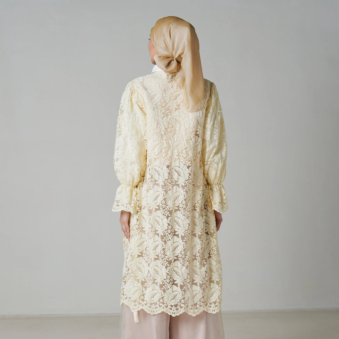 Estella Outer Pale Yellow