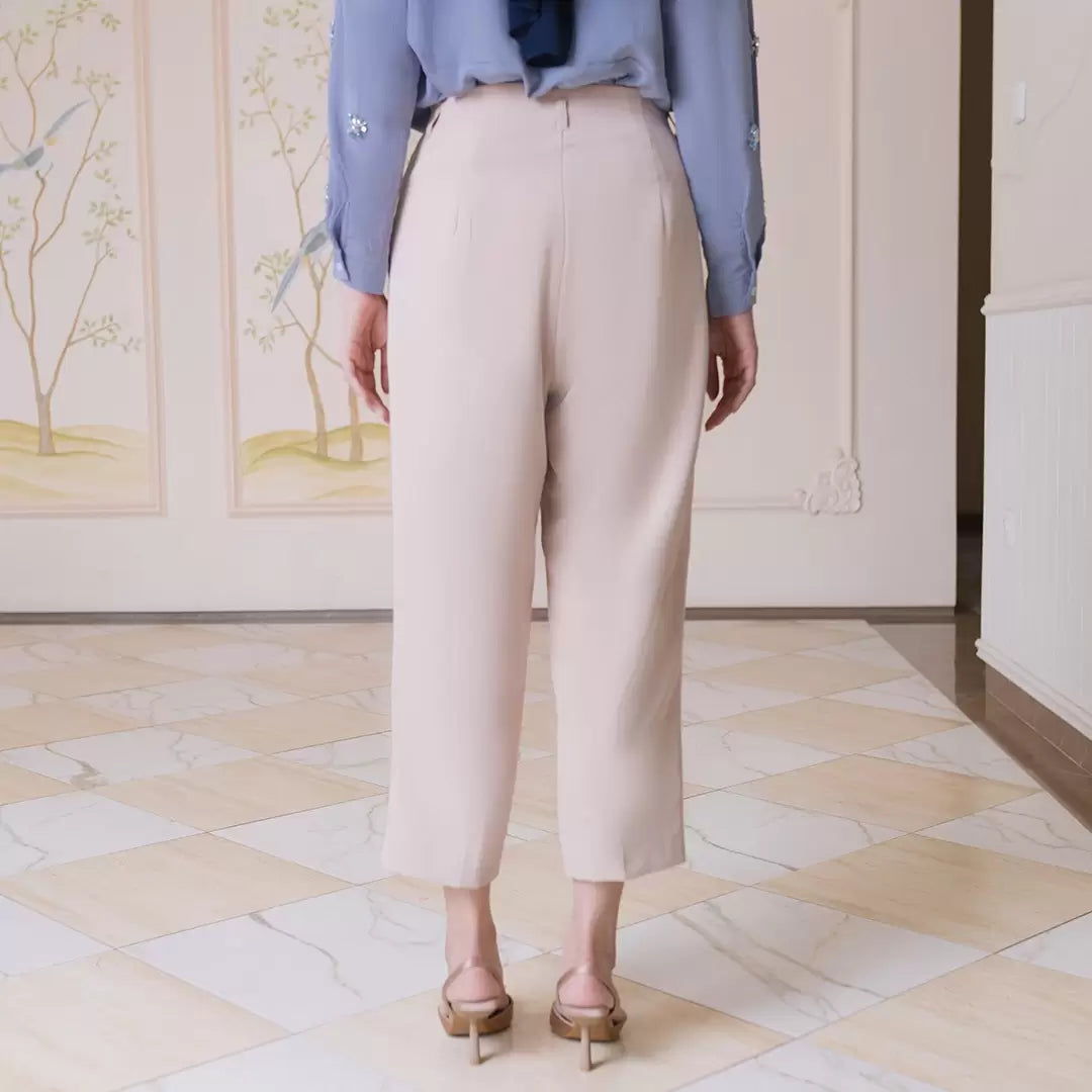 Fadhiya Pants Pink