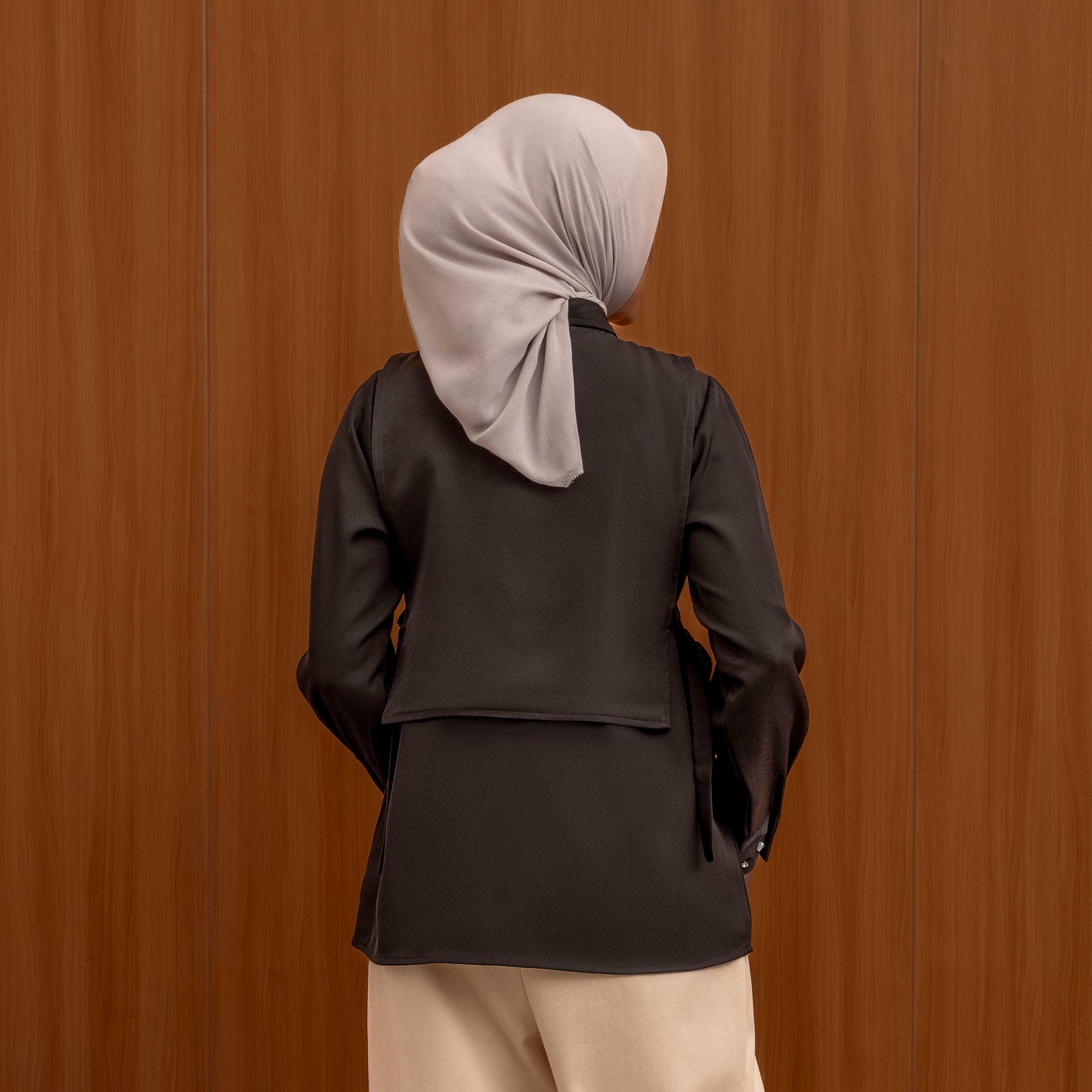 Linqa Top Black