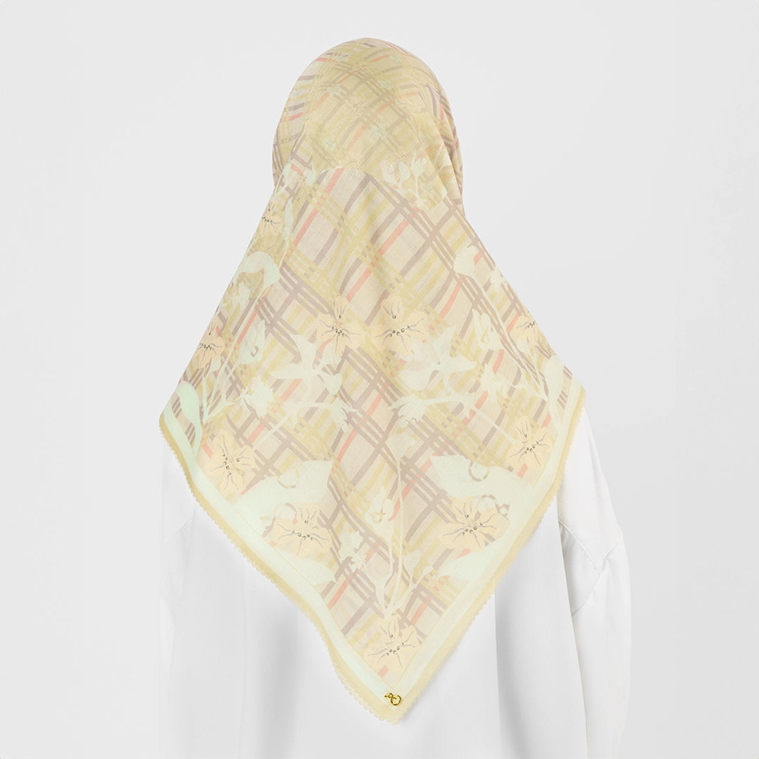 Madelief Scarf Yarrow