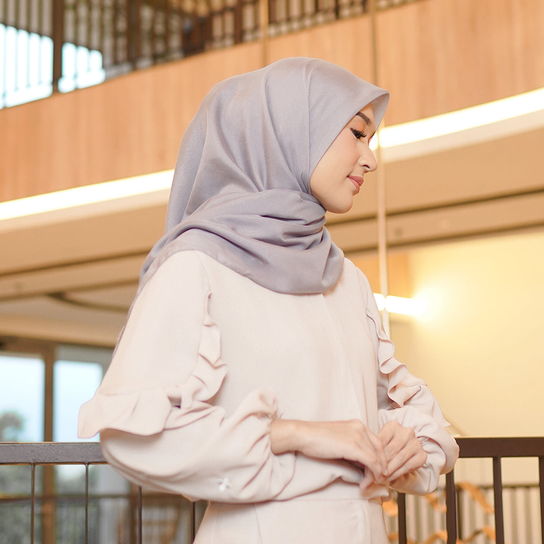 Nira Scarf Ultrafine Moon Beam