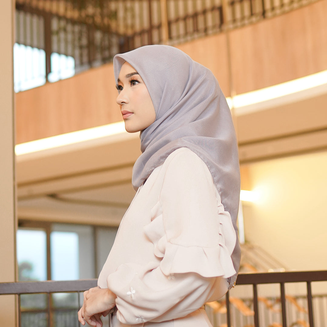 Nira Scarf Ultrafine Moon Beam