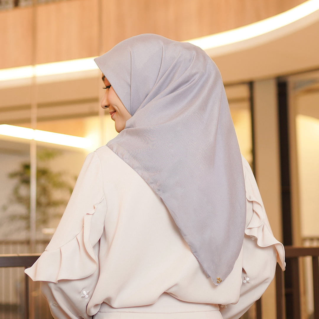 Nira Scarf Ultrafine Moon Beam