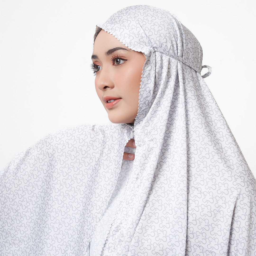 Monogram Prayer Set Broken White