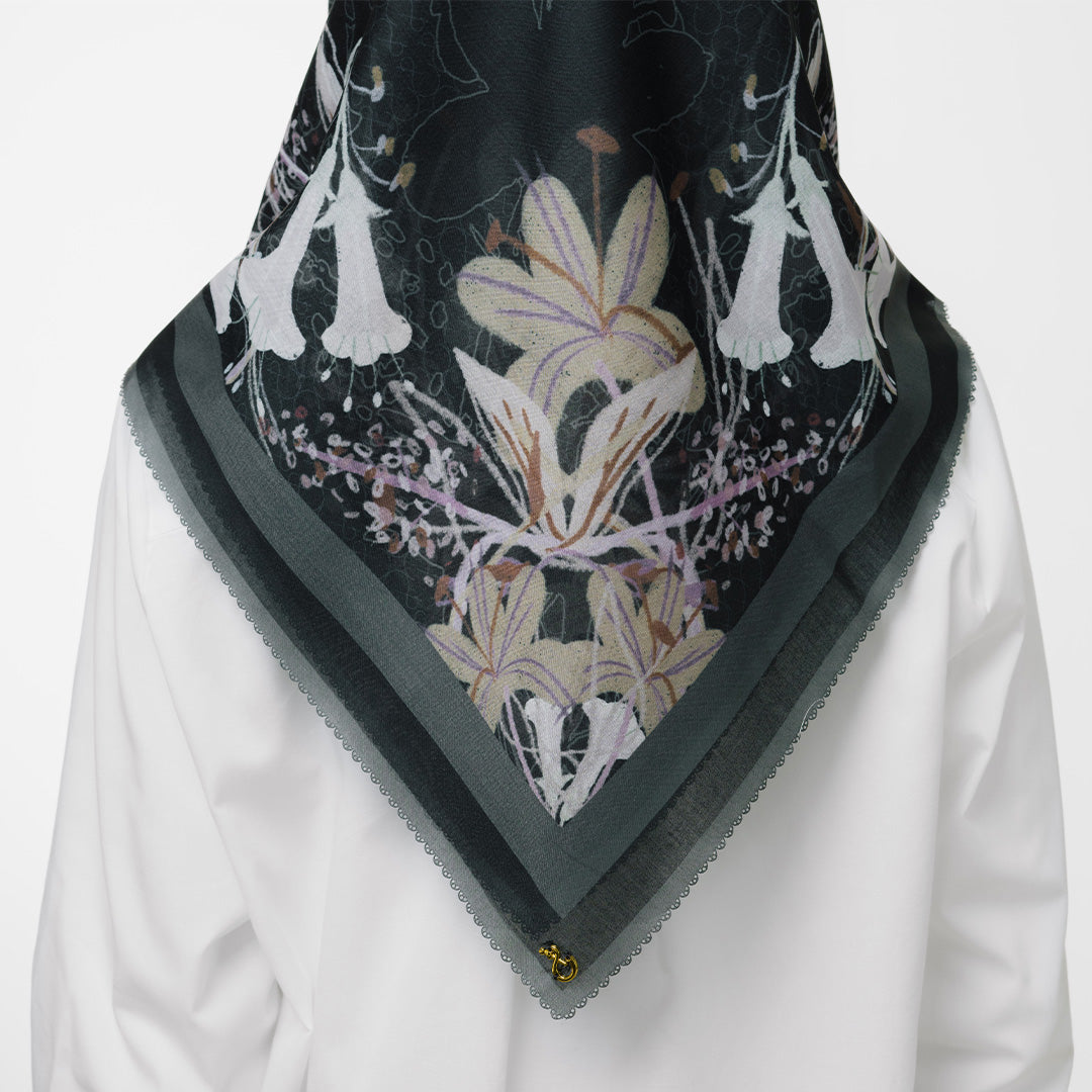 Phalessa Scarf Black
