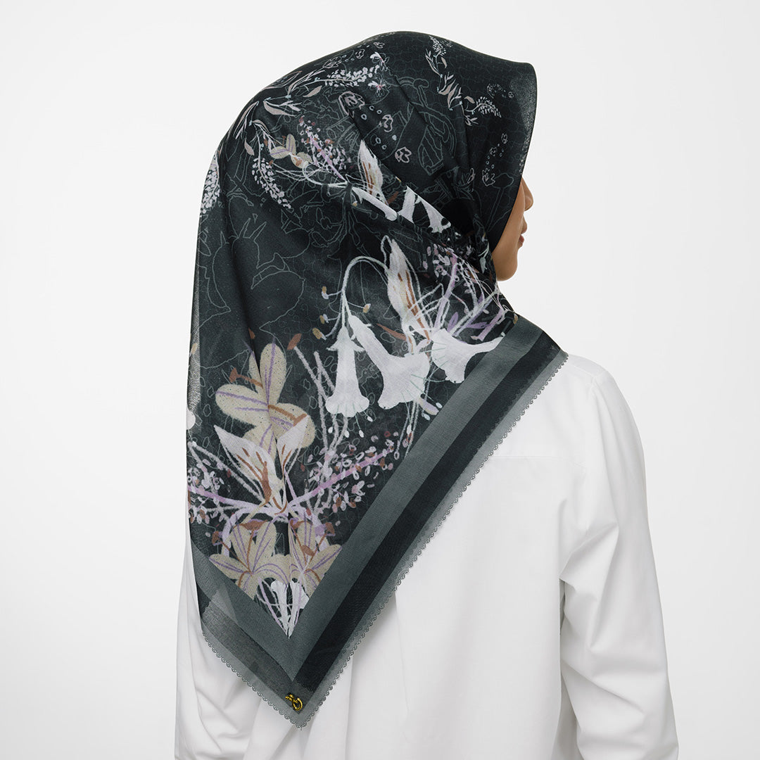 Phalessa Scarf Black