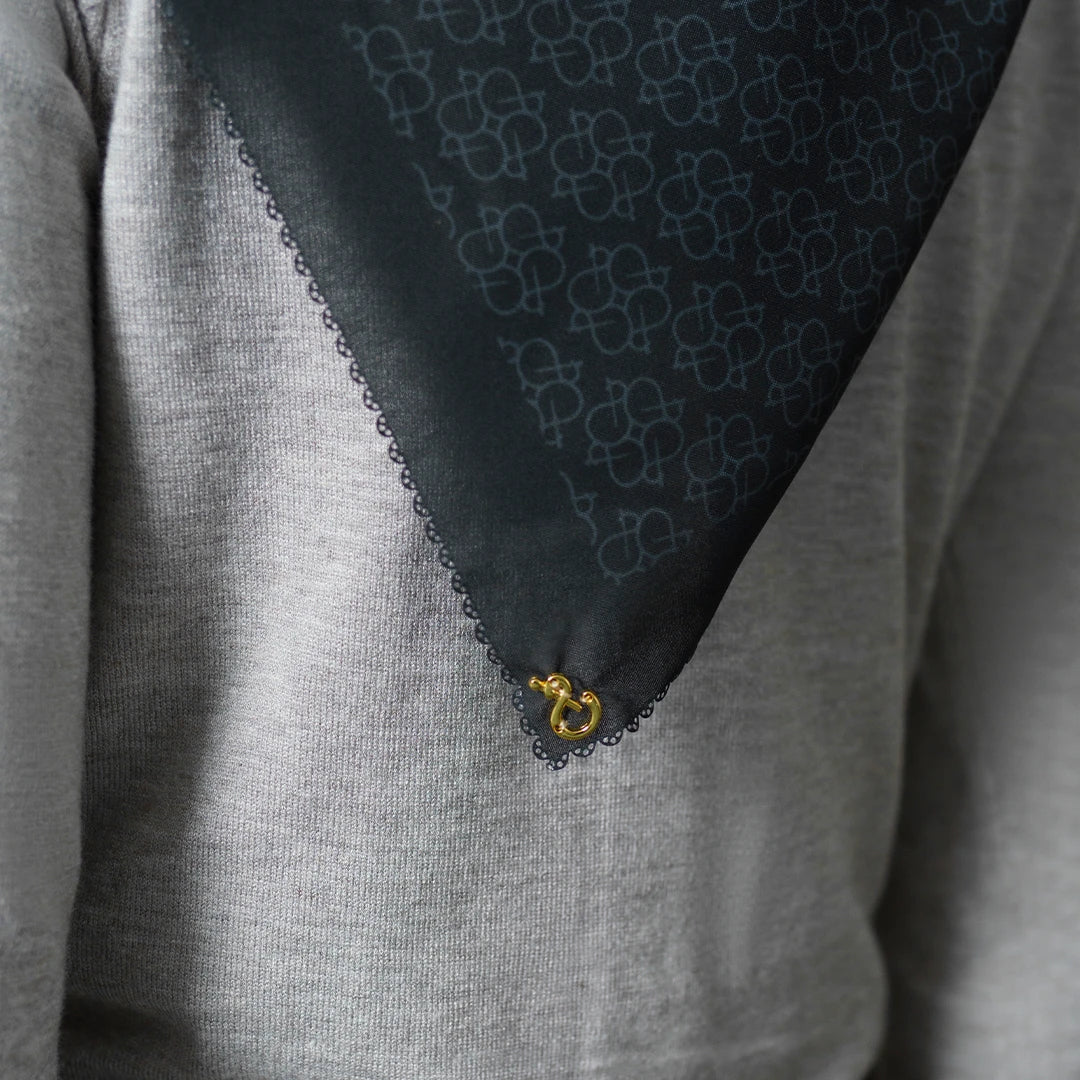 Sierra Scarf Raven