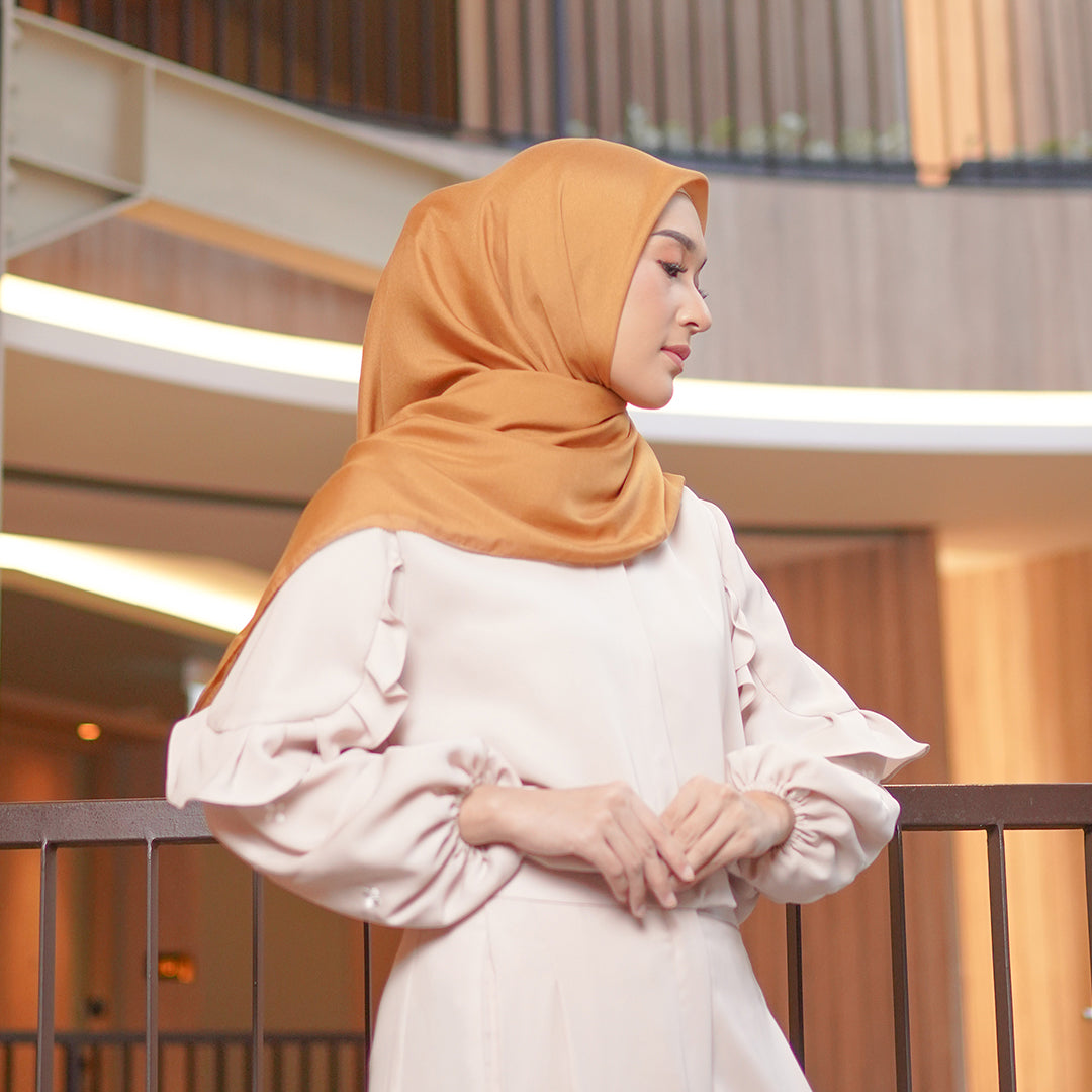 Nira Scarf Ultrafine Sun Flower
