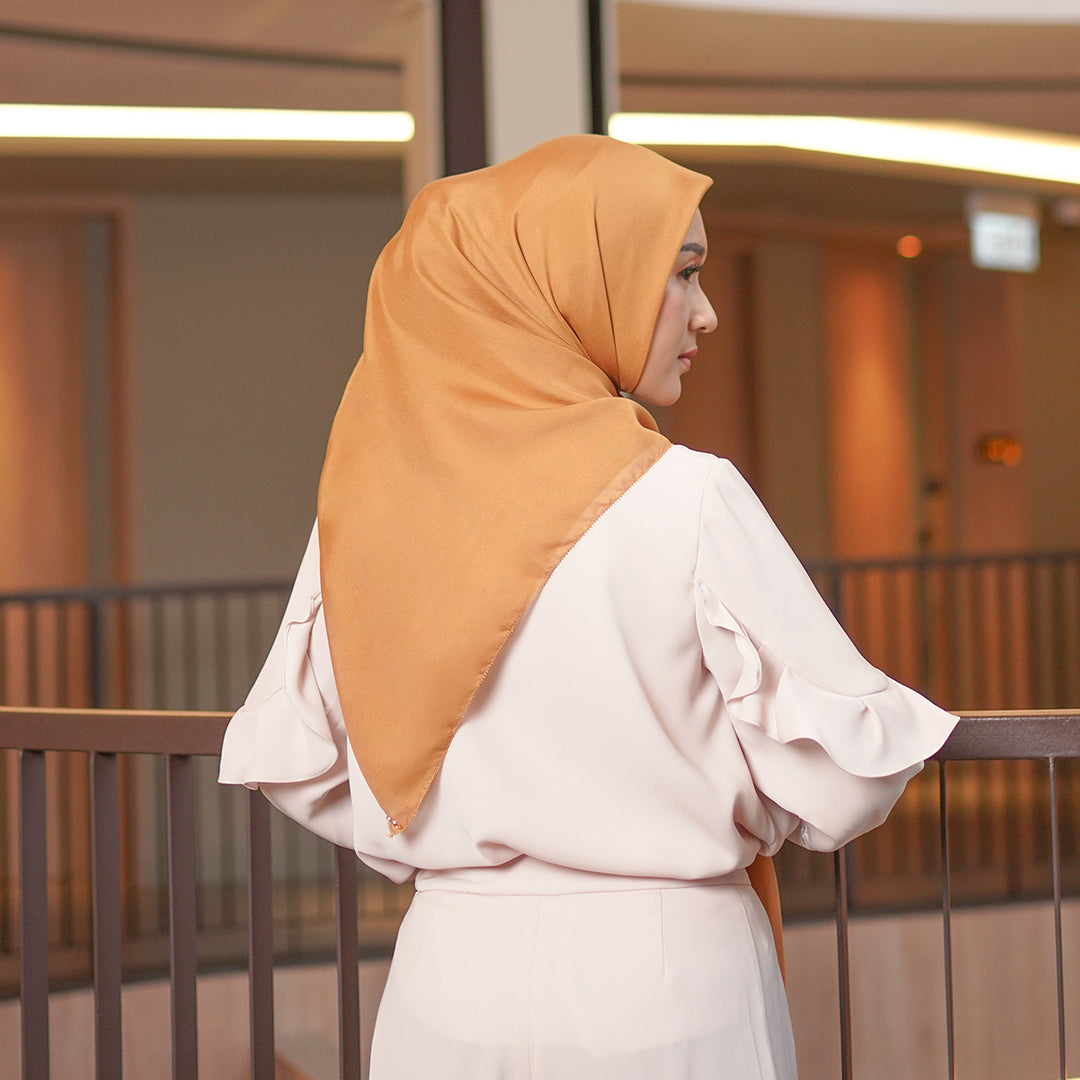 Nira Scarf Ultrafine Sun Flower
