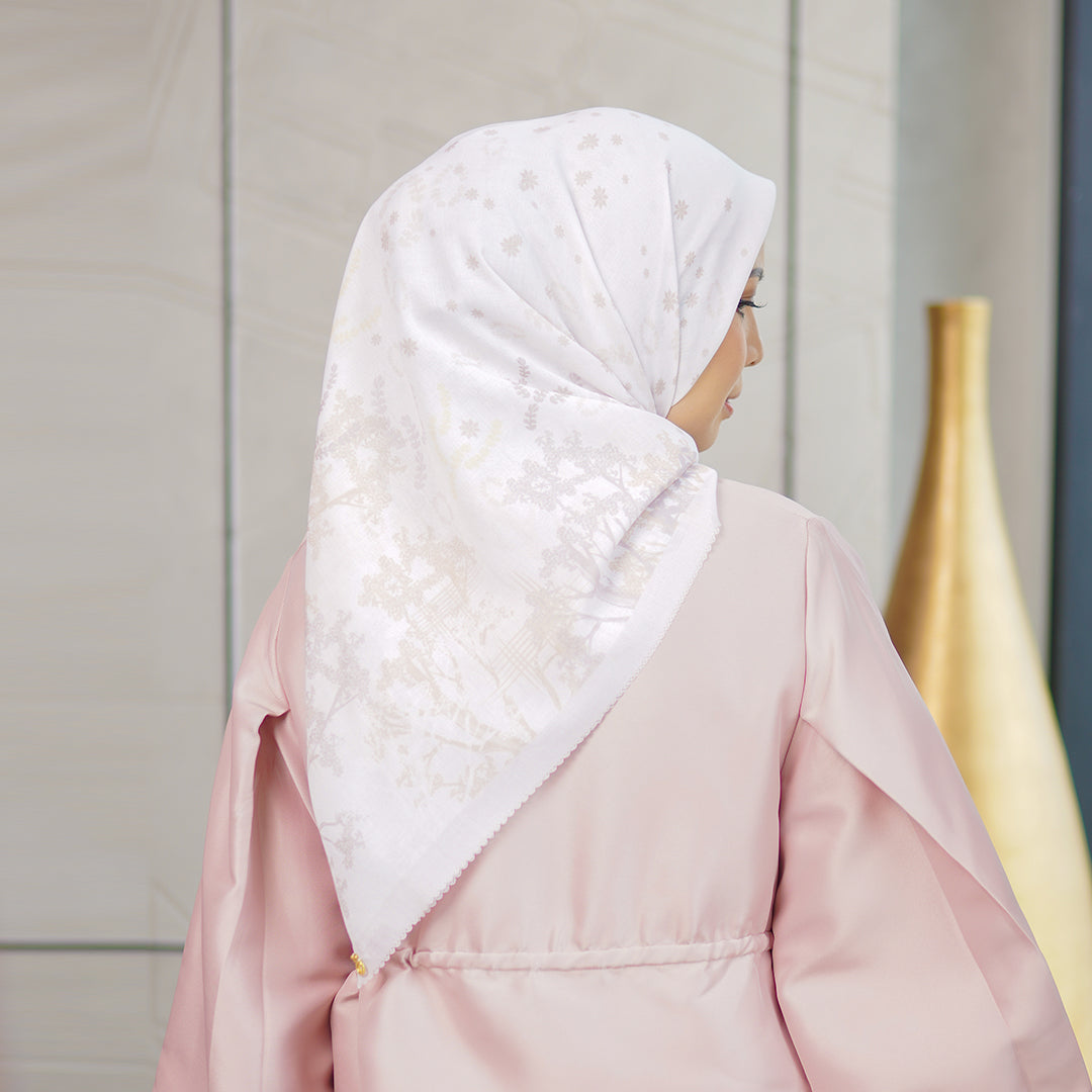 Shevara Scarf Broken White