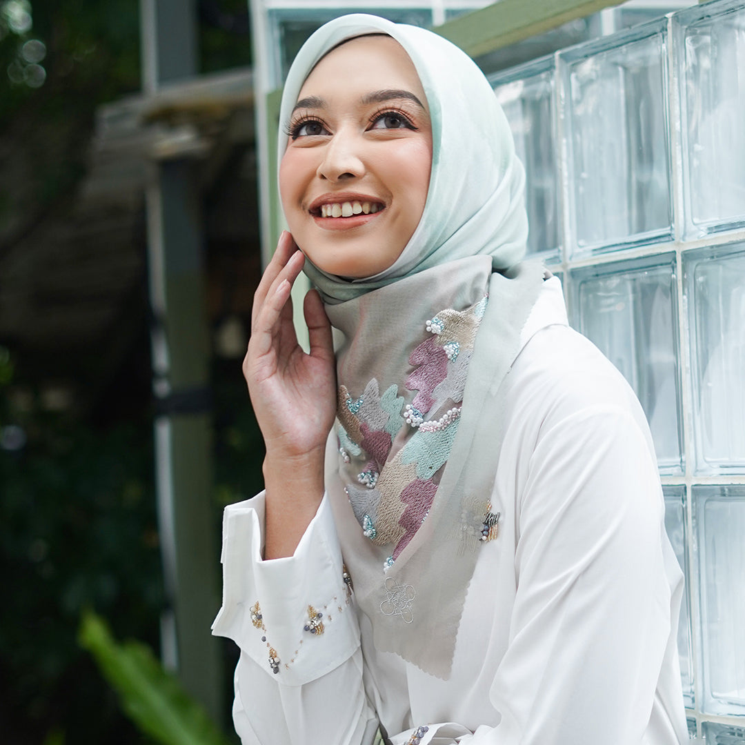 Veddira Scarf Cirrus Emerald
