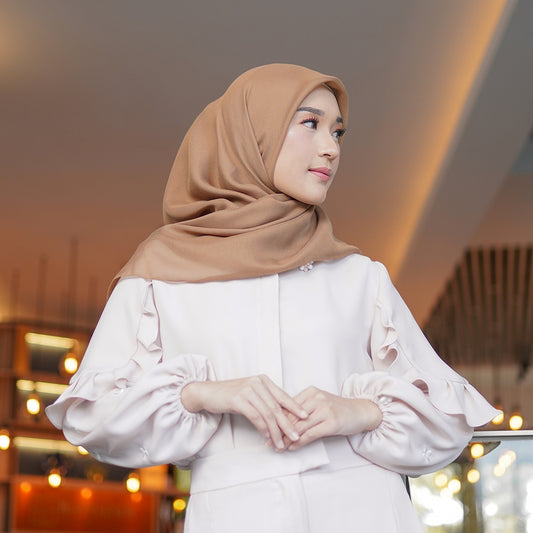 Nira Scarf Ultrafine Wood Smoke