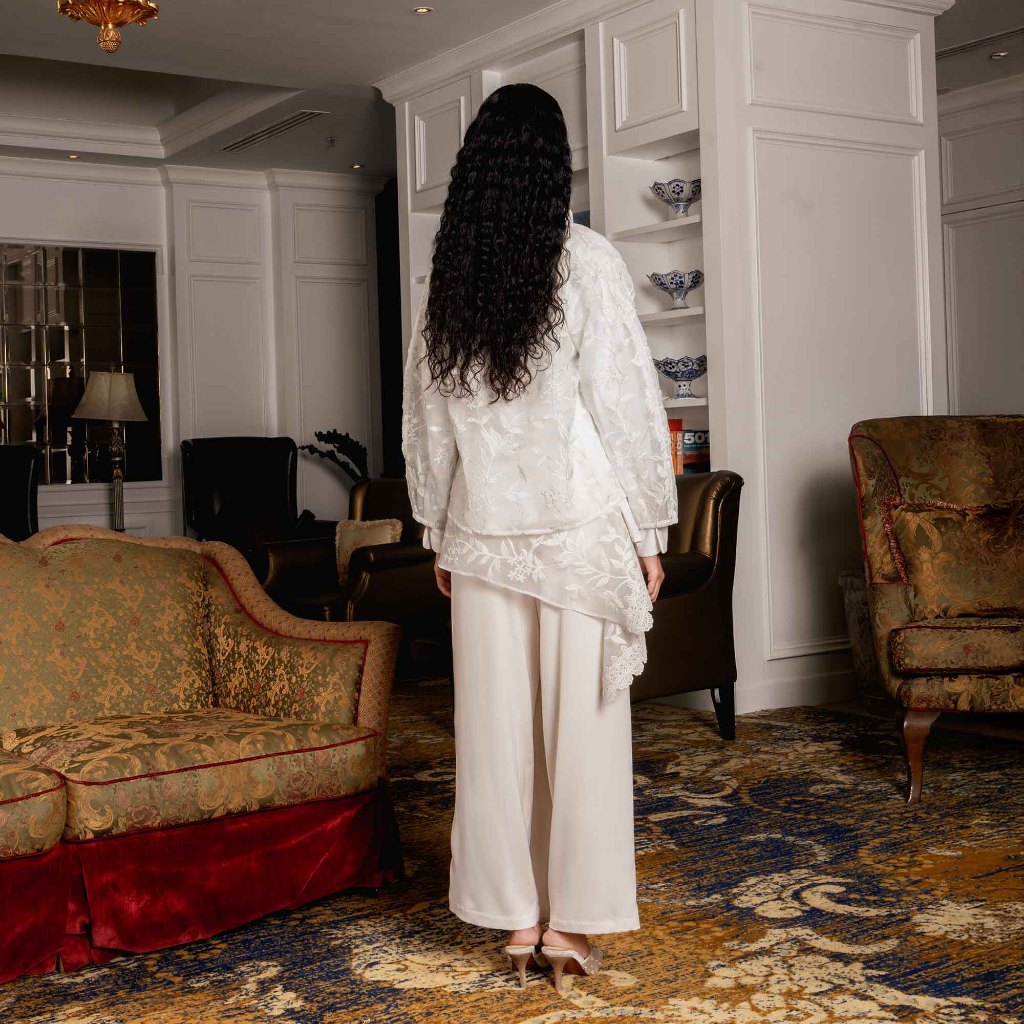 Leila Outer Broken White