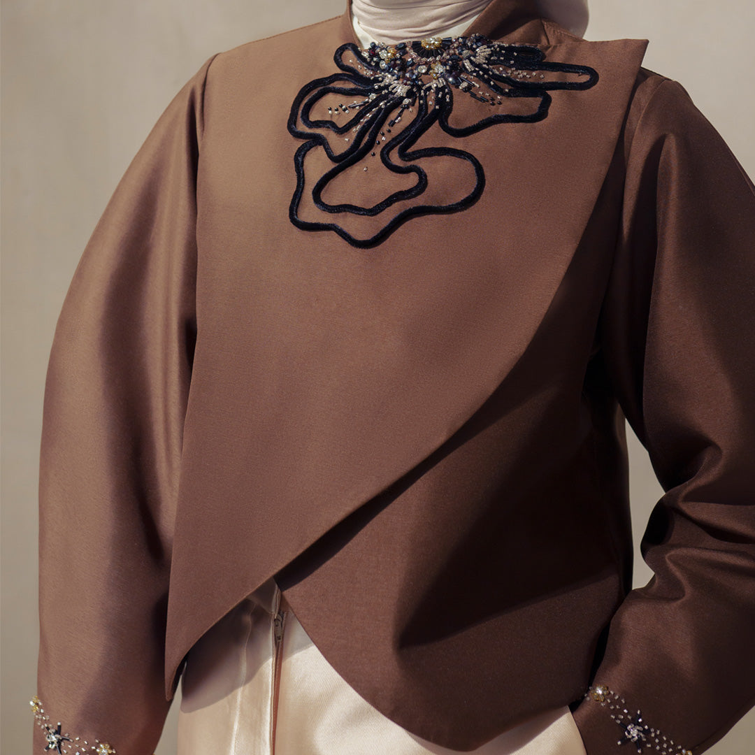 Vaelyn Top Dark Brown