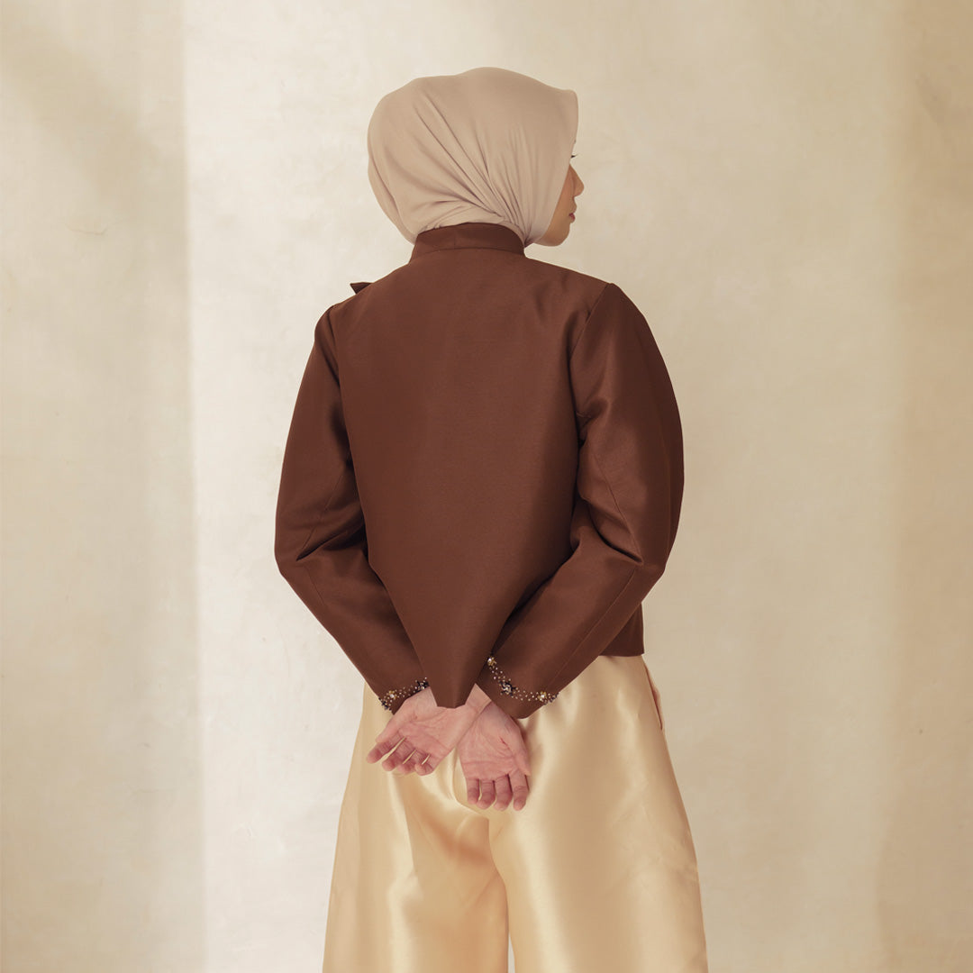 Vaelyn Top Dark Brown