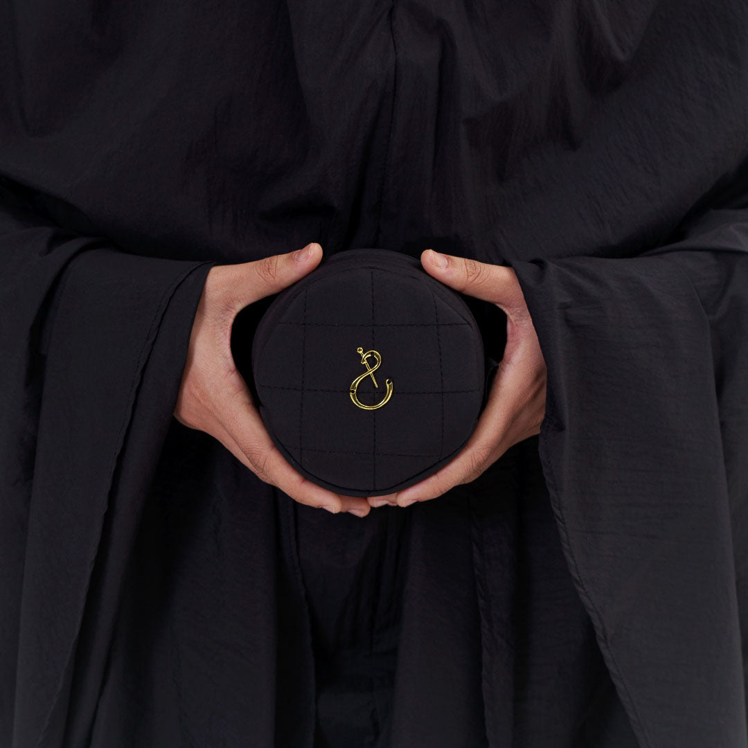 Glennys Prayer Set Raven