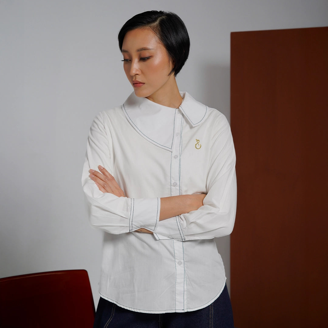 Akiara Top White Whisper