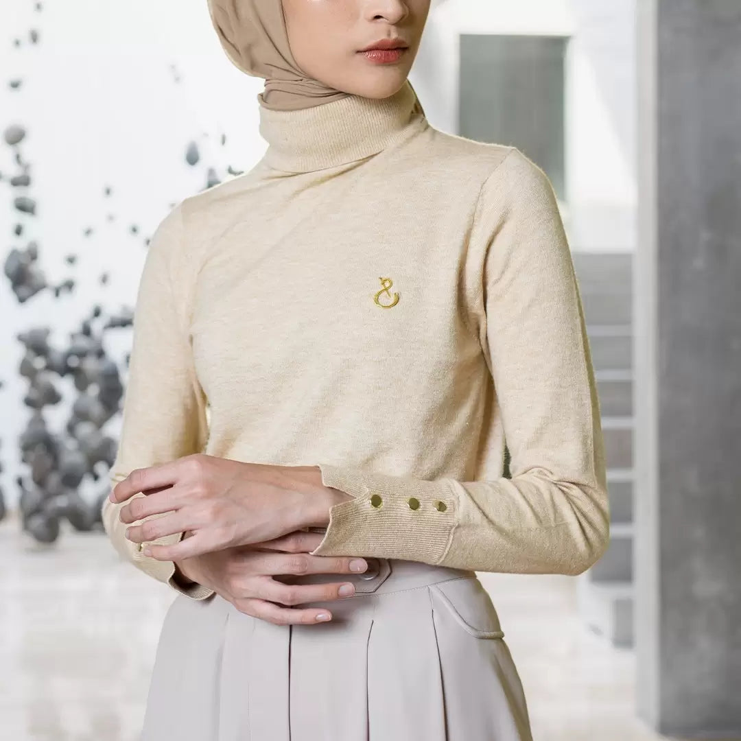 Nafa Turtle Neck Beige Sand