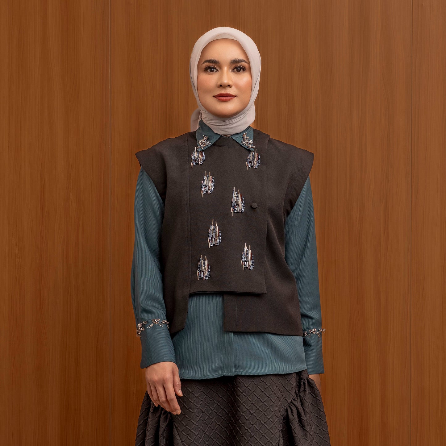 Elvara Vest Black