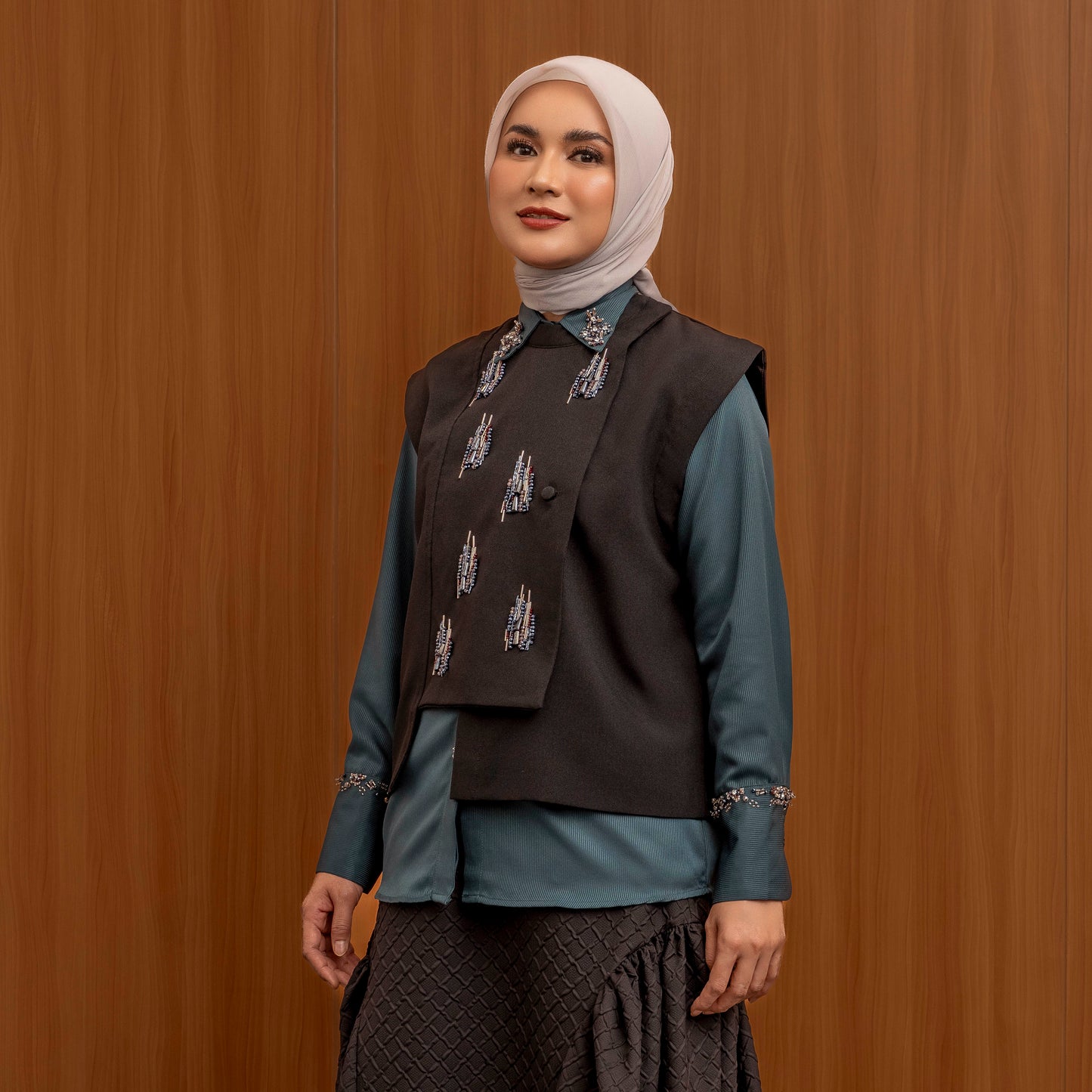 Elvara Vest Black