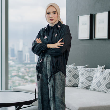 Leinra Outer Black