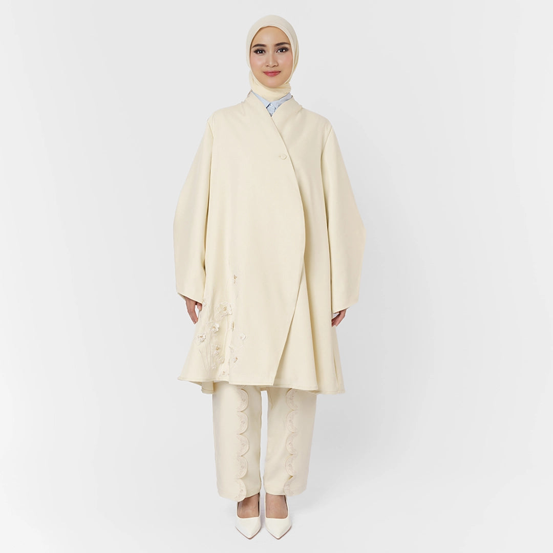Lily Outer Ivory