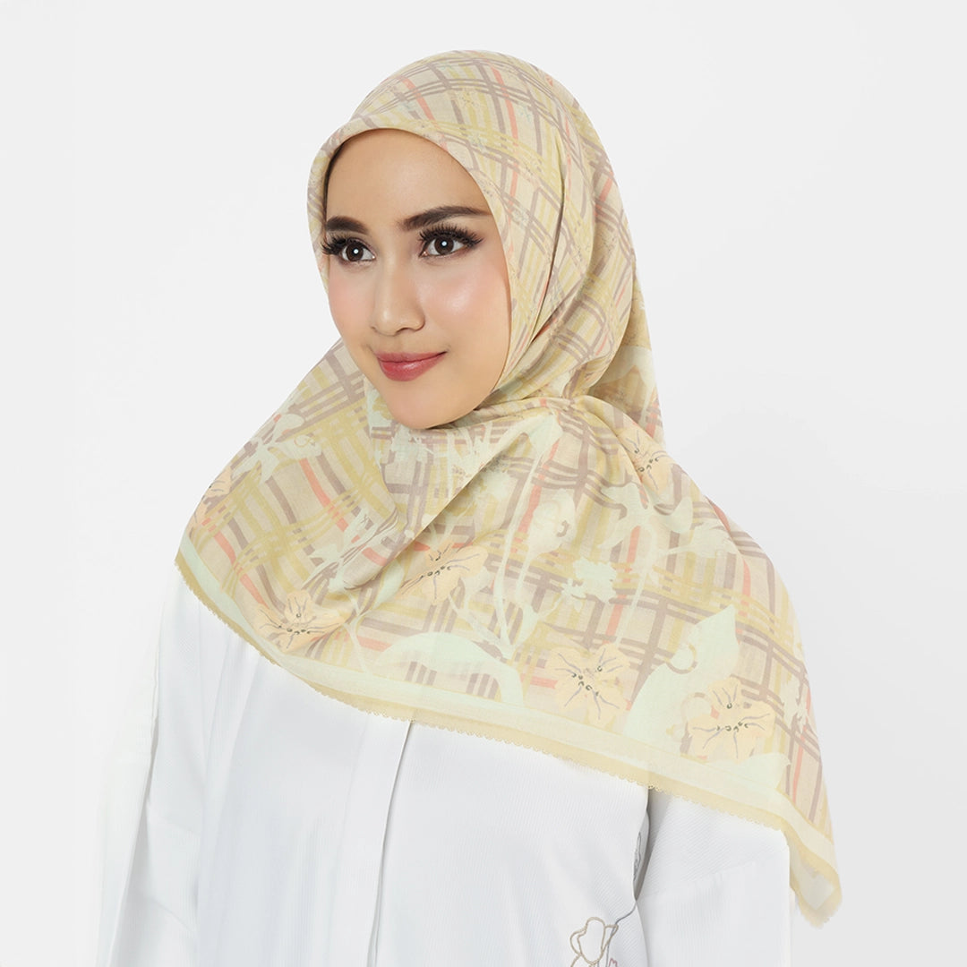 Madelief Scarf Yarrow
