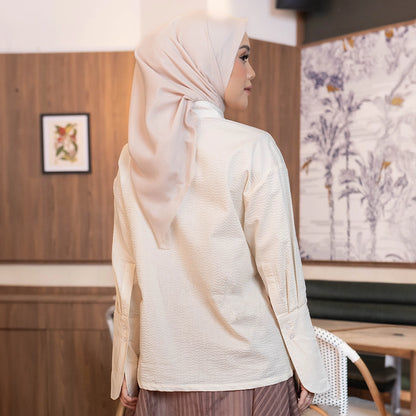 Megan Top 2.0 Cream