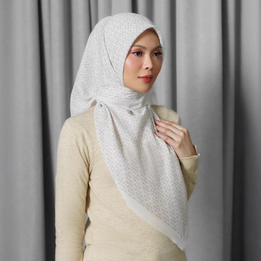 Sierra Scarf Coconut Milk