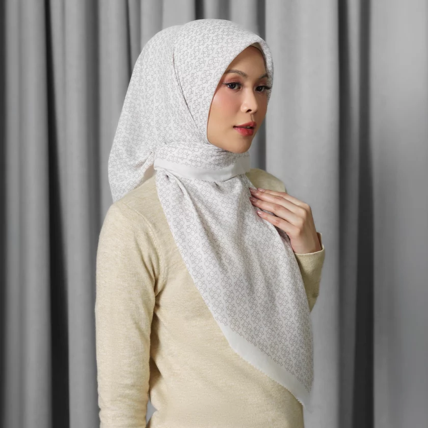 Sierra Scarf Coconut Milk - Image 2