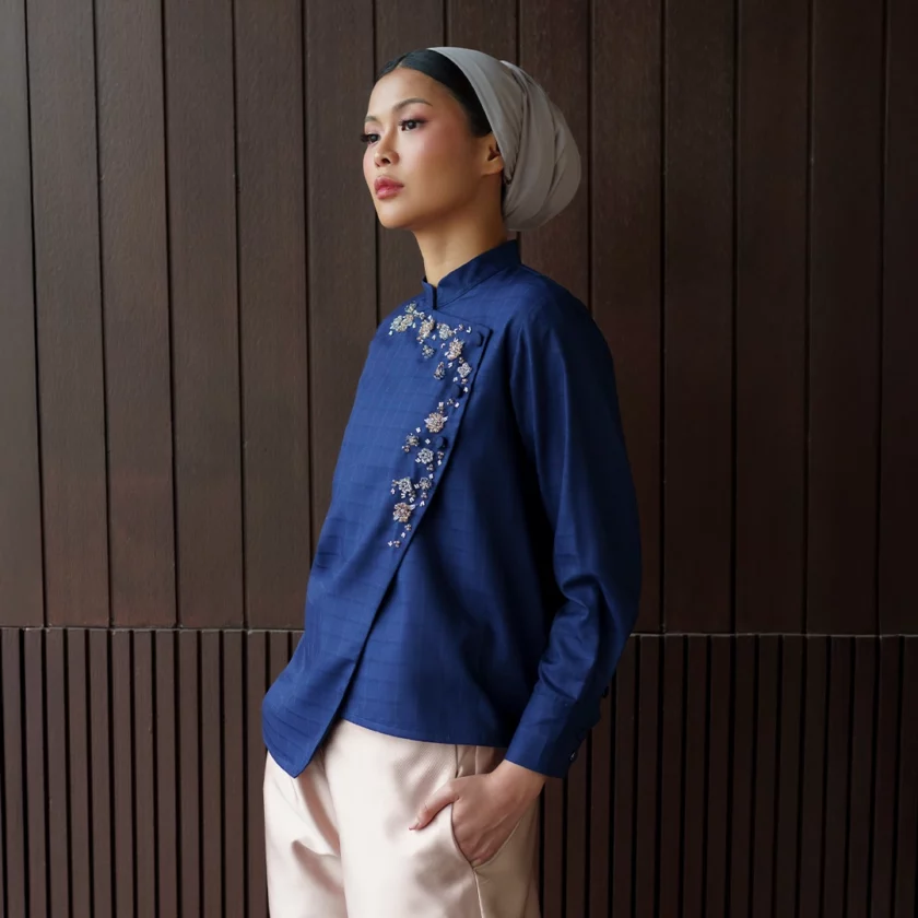 Glara Top Navy - Image 2