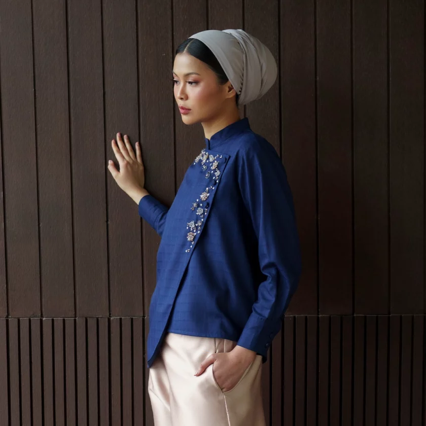 Glara Top Navy - Image 3