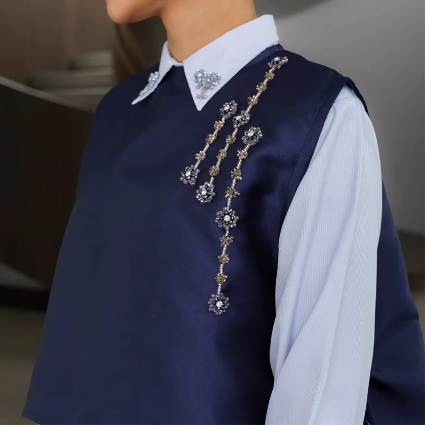 Gyka Vest Navy - Image 2