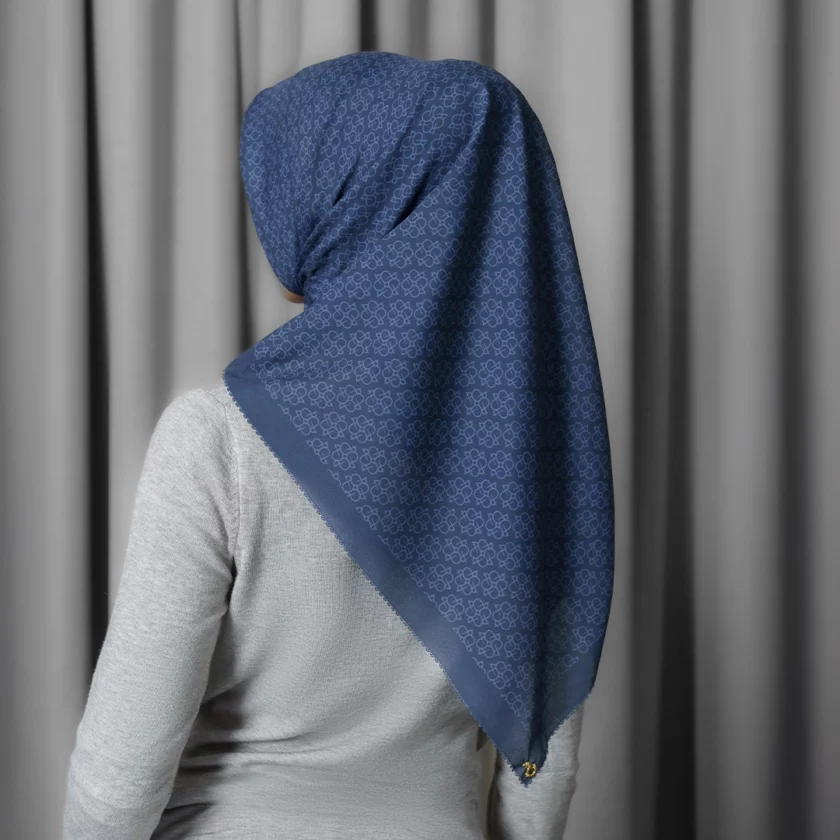 Sierra Scarf Navy - Image 4