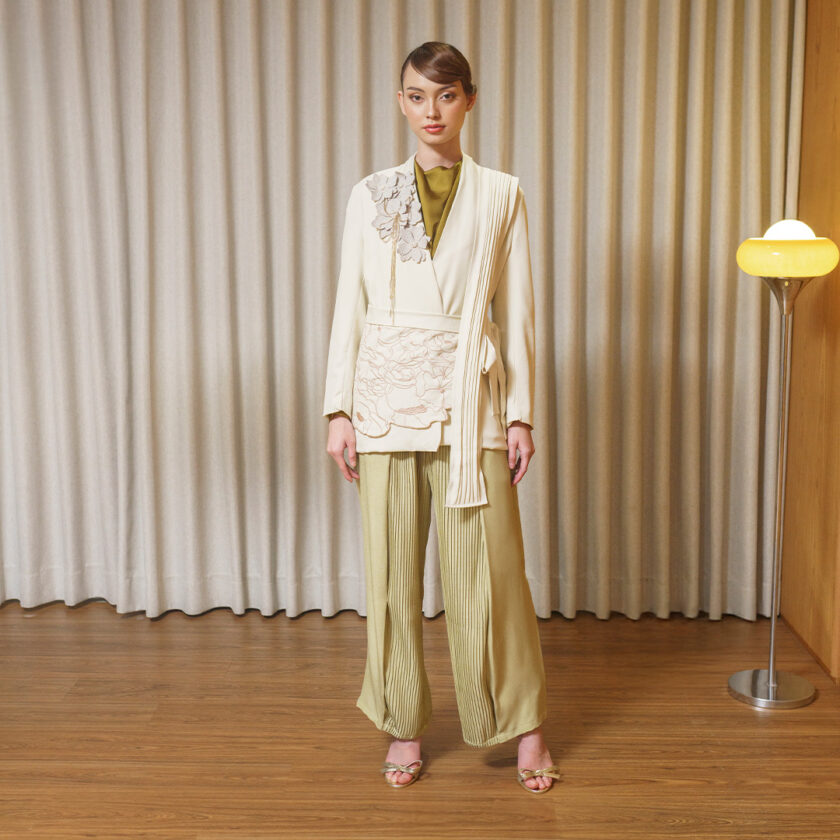 Azyva Blazer Ivory