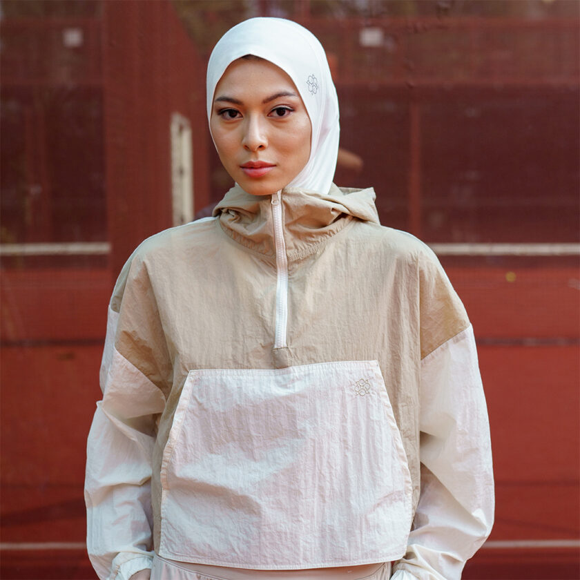 Leeza Sport Hijab Broken White - Image 4