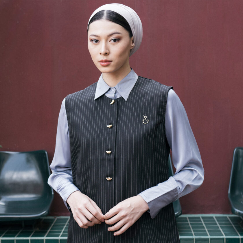 Denia Vest Black - Image 2